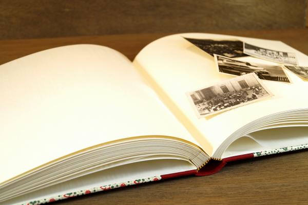 Heller oder schwarzer Fotokarton Fotoalbum Schreibweise aus Deutschland
